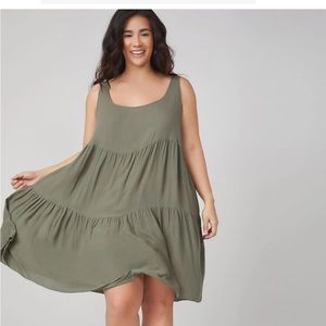 BRAND NEW NEVER WORN SHEIN VCAY Plus Solid Flounce Hem Dress